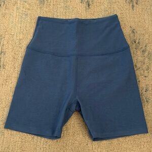 BEYOND YOGA Cornflower blue 7in biker shorts, Size M